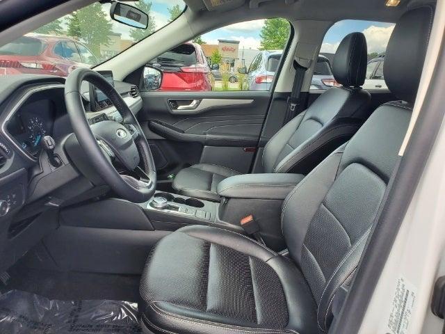 2022 ford escape sel