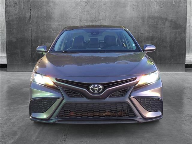 2021 toyota camry se
