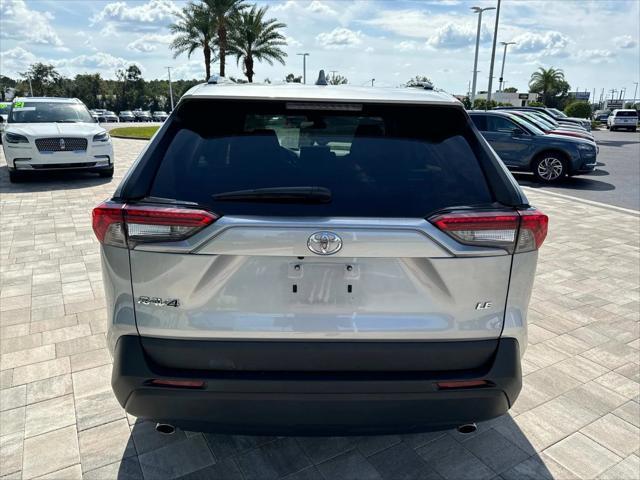 2021 toyota rav4 le