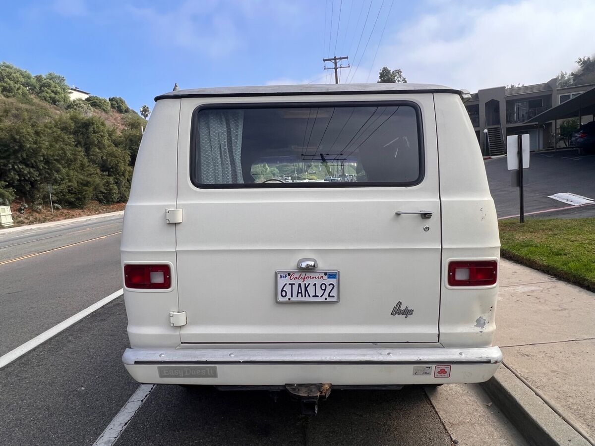 1978 dodge custom van white rwd automatic b200 tradesman