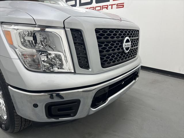2019 nissan titan sv