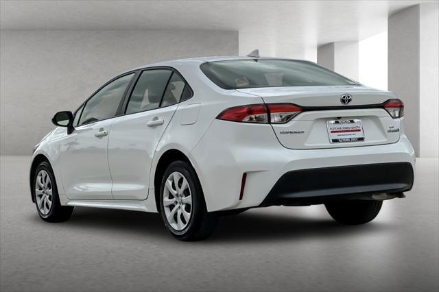 2023 toyota corolla hybrid le