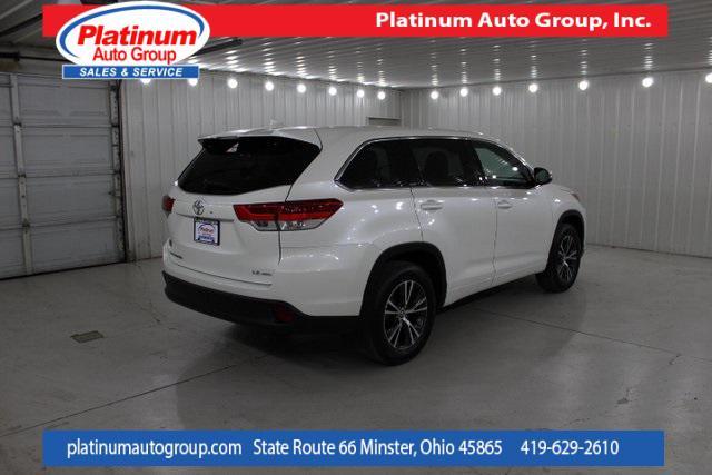 2017 toyota highlander le