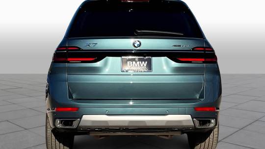 2025 BMW X7