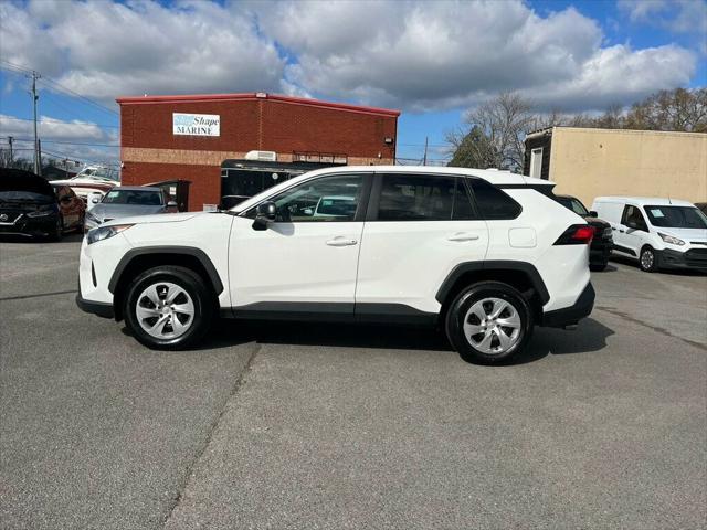 2022 toyota rav4 le