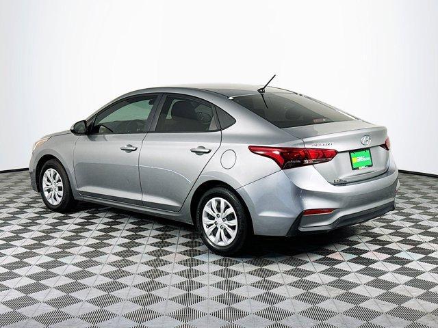 2022 hyundai accent se