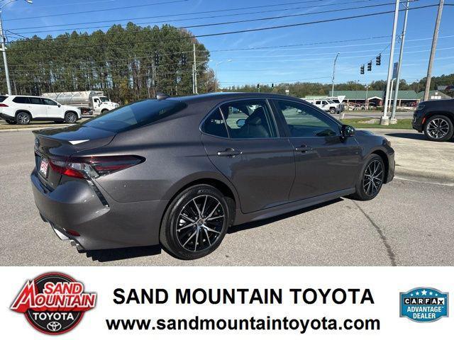 2024 toyota camry se