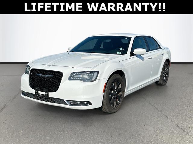2019 chrysler 300 s