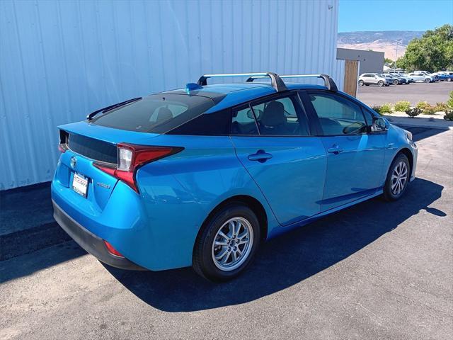 2022 toyota prius le