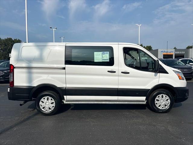 2022 ford transit-150 base