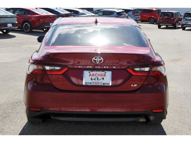 2022 toyota camry le