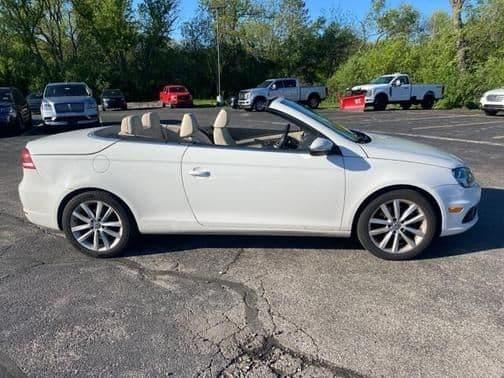 2013 volkswagen eos komfort in plymouth, wisconsin