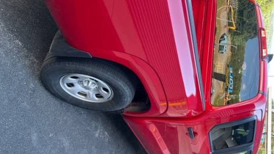 2022 nissan frontier s