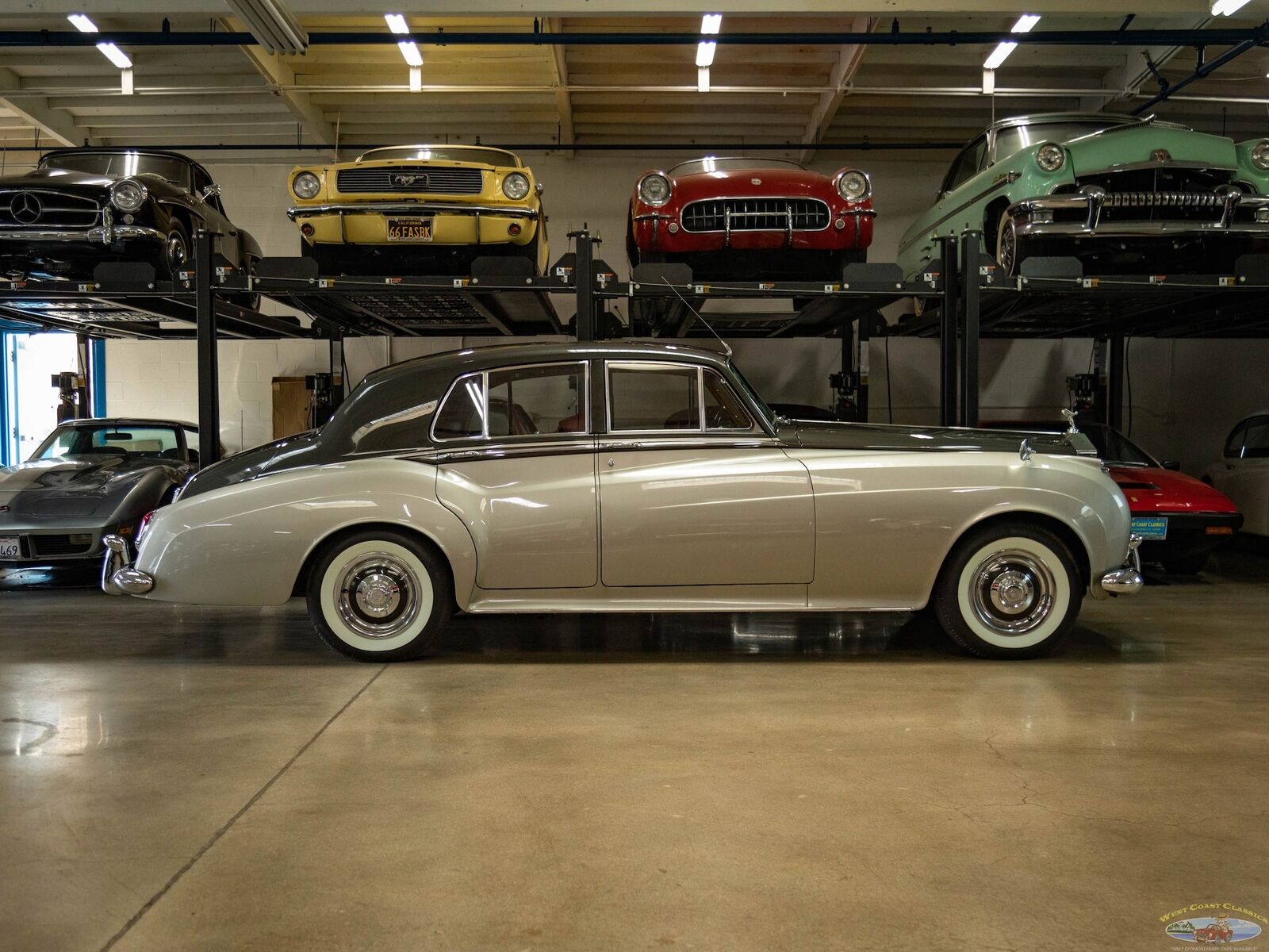1957 rolls-royce silver cloud i h.j mulliner sedan
