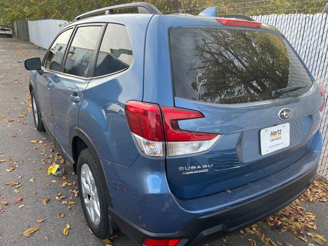 2021 subaru forester base