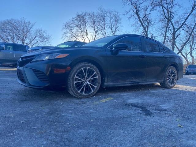 2019 toyota camry l