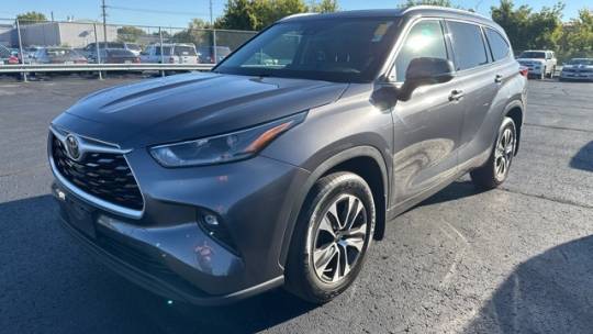 2021 toyota highlander xle
