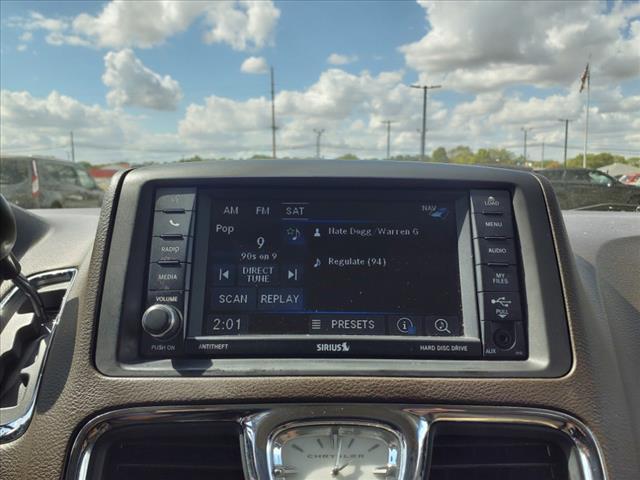 2013 chrysler town & country limited