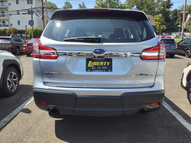 2019 subaru ascent base 8-passenger