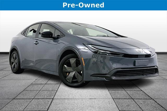 2024 toyota prius le