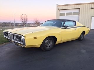 1971 dodge charger base hardtop 2-door 5.2l yellow