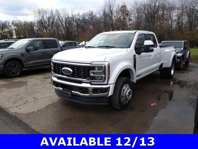 2023 ford f-450 lariat