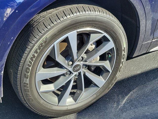 2022 audi q5 45 s line premium