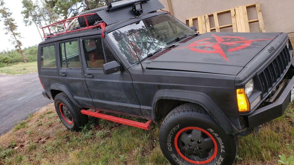 1992 jeep cherokee suv black 4wd automatic laredo