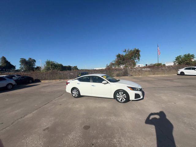 2023 nissan altima s fwd