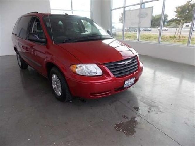 2006 chrysler town & country swb in fairfield, ca