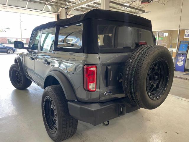 2023 ford bronco base