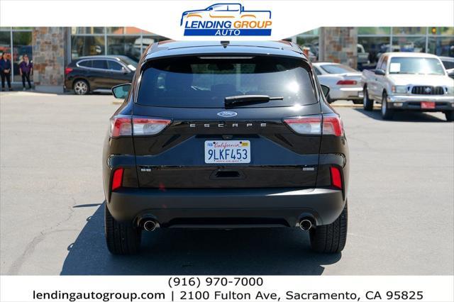 2021 ford escape se