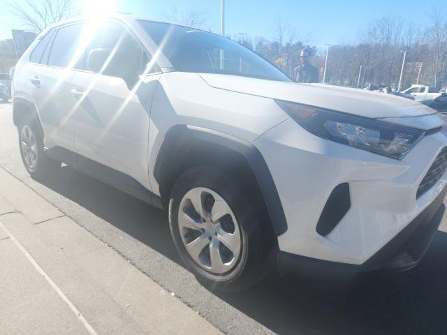 2022 toyota rav4 le