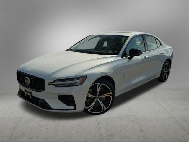 2023 volvo s60 recharge plug-in hybrid t8 plus dark theme