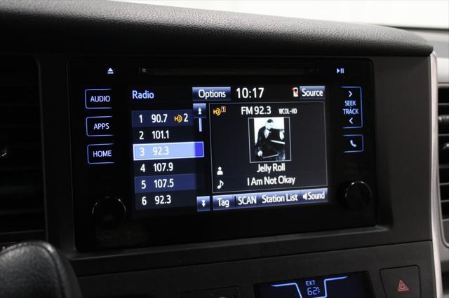2015 toyota sienna le