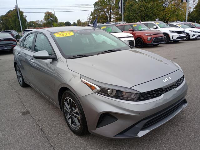 2023 kia forte lxs