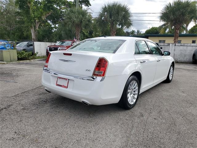2011 chrysler 300 limited