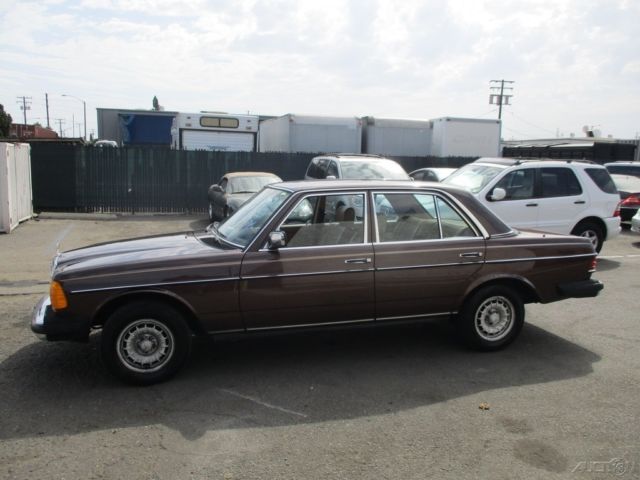 c 1984 mercedes-benz 300d 4 dr turbodiesel used 3l i5 10v automatic no reserve
