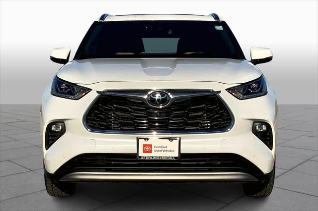2022 toyota highlander platinum