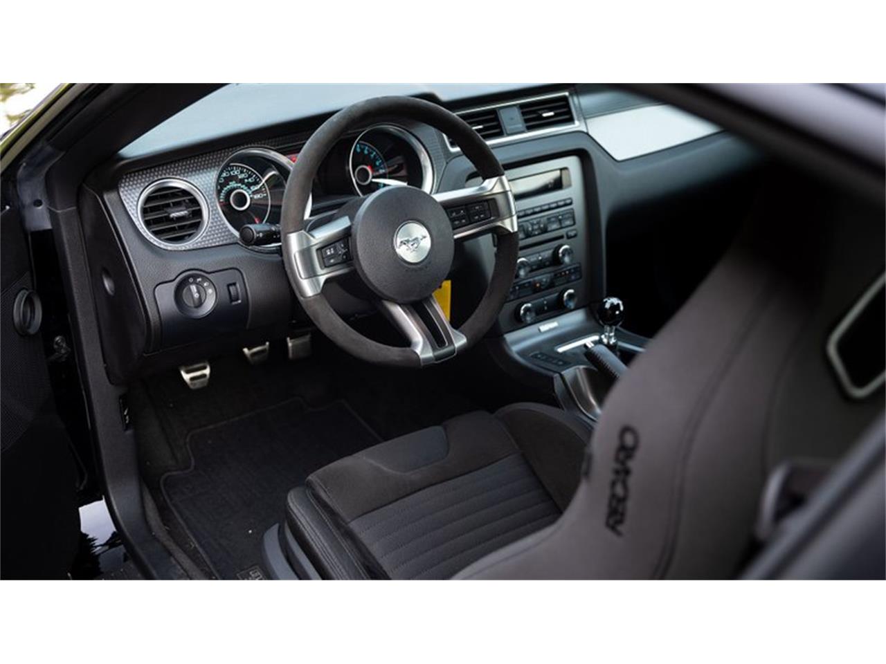2013 ford mustang