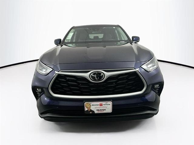 2023 toyota highlander le