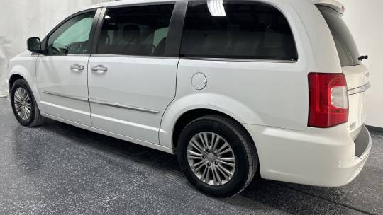 2016 Chrysler Town & Country