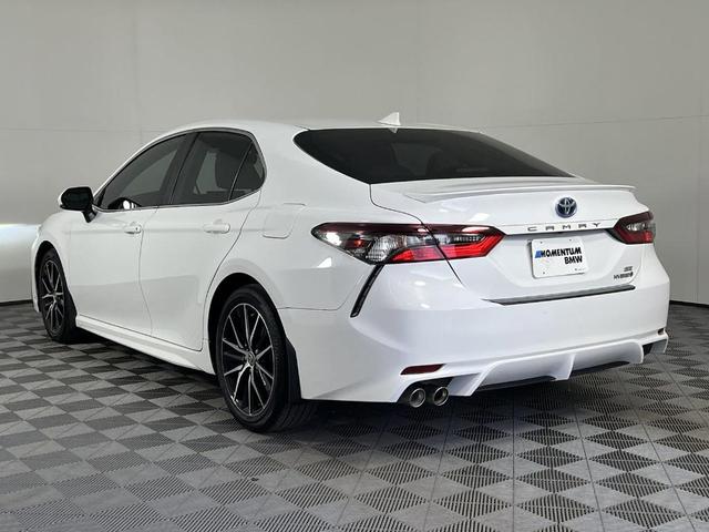 2023 toyota camry hybrid se