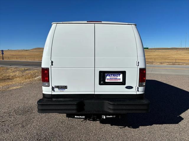 2005 ford e350 super duty base