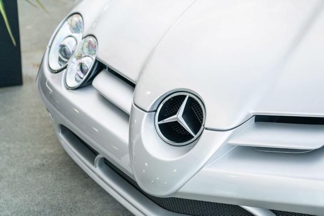 2005 mercedes-benz slr mclaren