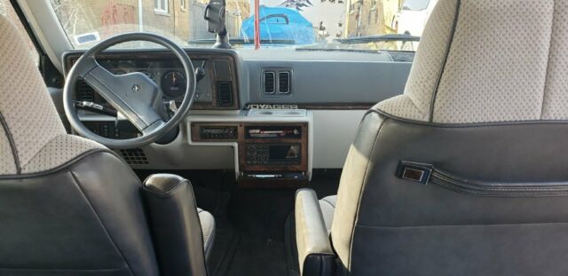 1989 plymouth voyager