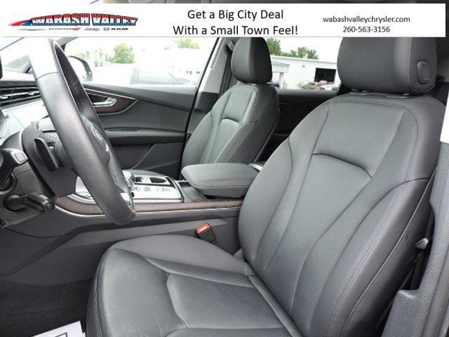 2022 audi q7 55 premium plus