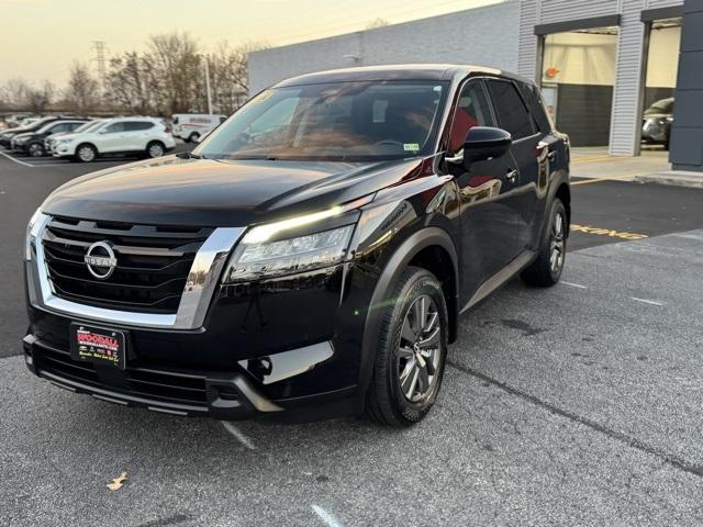 2023 nissan pathfinder s