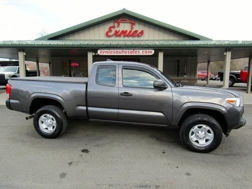 2017 toyota tacoma sr in clarksburg, massachusetts