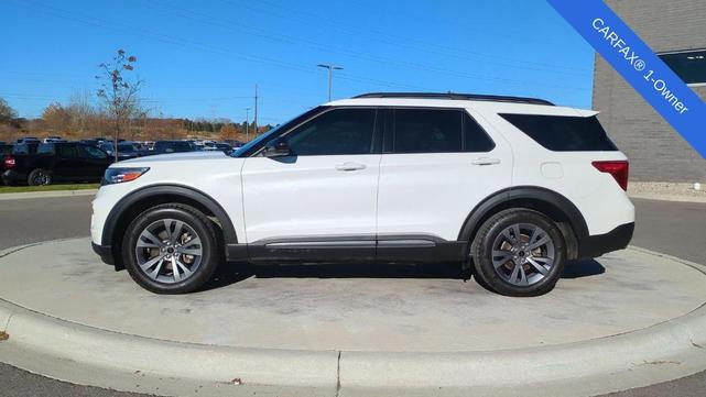 2022 ford explorer xlt